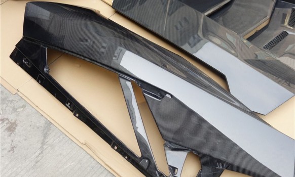 Lamborghini Aventador LP700 Carbon Fiber Rear Quarter Panels