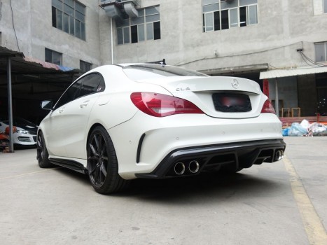 Mercedes Benz CLA45 AMG CLA SPORT W117 Carbon Fiber Rear Diffuser With Exhaust Tips