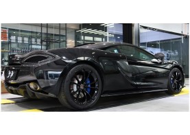 McLaren 570S Carbon body kit