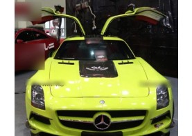 Mercedes Benz SLS AMG Carbon Fiber Hood Body Kit