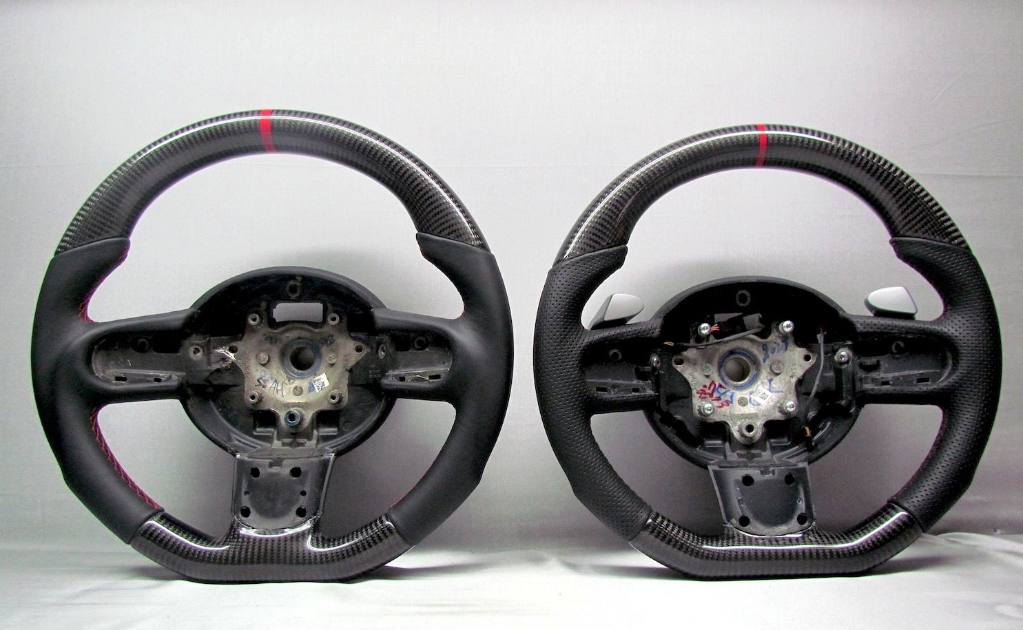 Peregrine-custom-carbon-steering-wheel (15)